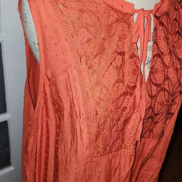 NWT Torrid Womens Orange Swiss Dot‎ Crochet Trim Sleeveless Blouse Top 3 3X - Picture 3 of 5